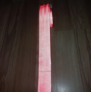 Taśma odblaskowa samoprzylepna konturowa-mikropryzmatyczna, czerwona