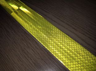 Taśma odblaskowa samoprzylepna konturowa-mikropryzmatyczna, żółta, neon