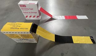 Taśma odgradzająca, jednostronna 7cm x 500m - U-22, biało-czerwona, super mocna