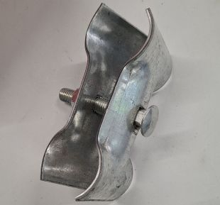 Złączka, klamra spinająca do przęseł płotu metalowego