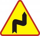 Znak A-3 Niebezpieczne zakręty-pierwszy w prawo - drogowy ostrzegawczy