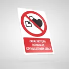 Znak podłogowy, naklejka BHP z opisem - Zakaz wstępu osobom ze stymulatorem serca