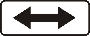 Znak T-26 Tabliczka wskazująca, że zakaz postoju lub zatrzymywania dotyczy strony placu - drogowy